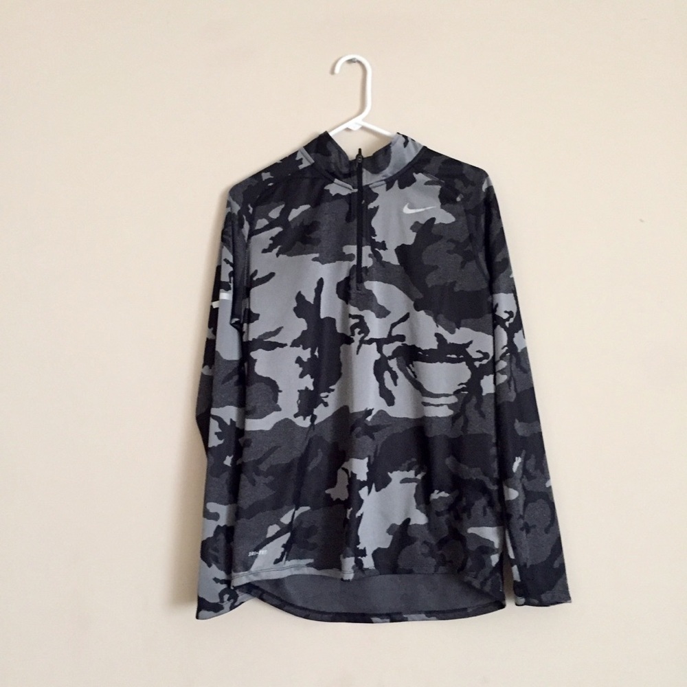 Mens Gray Camo Nike DriFit Long Sleeve Shirt